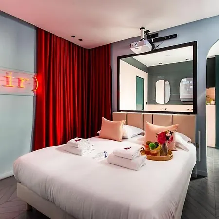 Magnifique Studio 2p Avec Jacuzzi Et Cinema Apartment *